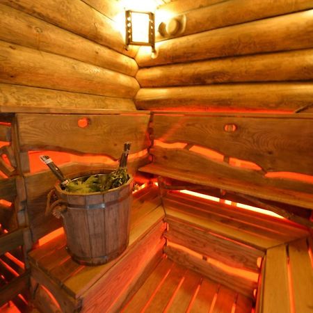 Folvark Gvozd Hotel Kamenyuky Bagian luar foto