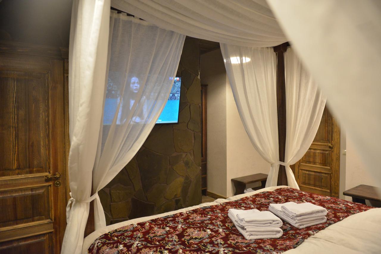 Folvark Gvozd Hotel Kamenyuky Bagian luar foto