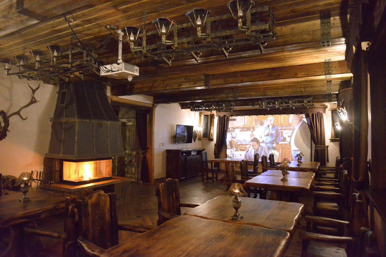 Folvark Gvozd Hotel Kamenyuky Bagian luar foto