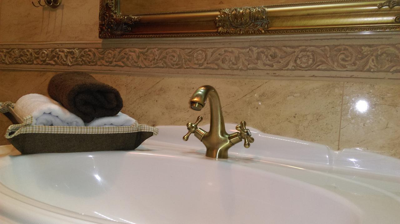 Folvark Gvozd Hotel Kamenyuky Bagian luar foto