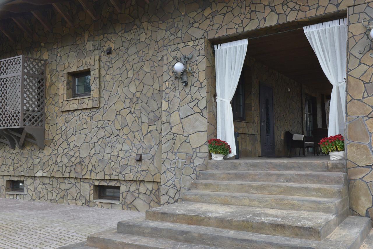 Folvark Gvozd Hotel Kamenyuky Bagian luar foto