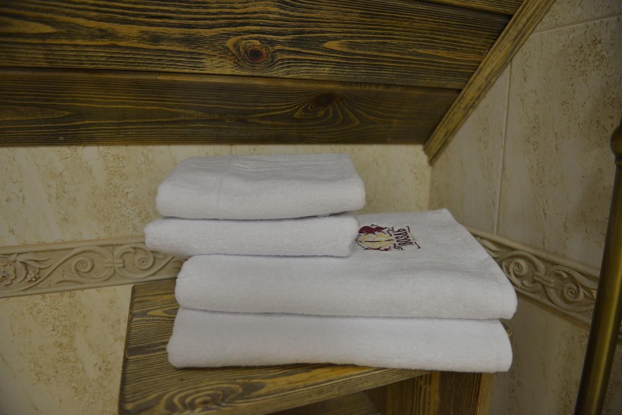 Folvark Gvozd Hotel Kamenyuky Bagian luar foto