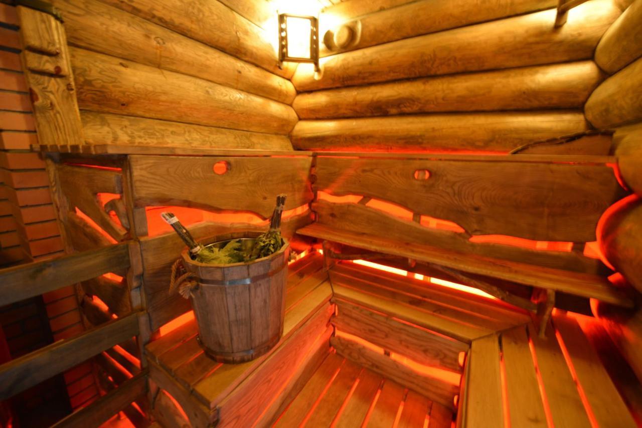 Folvark Gvozd Hotel Kamenyuky Bagian luar foto